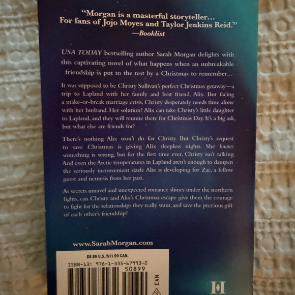 'The Christmas Escape' Book - Picture 4 of 4